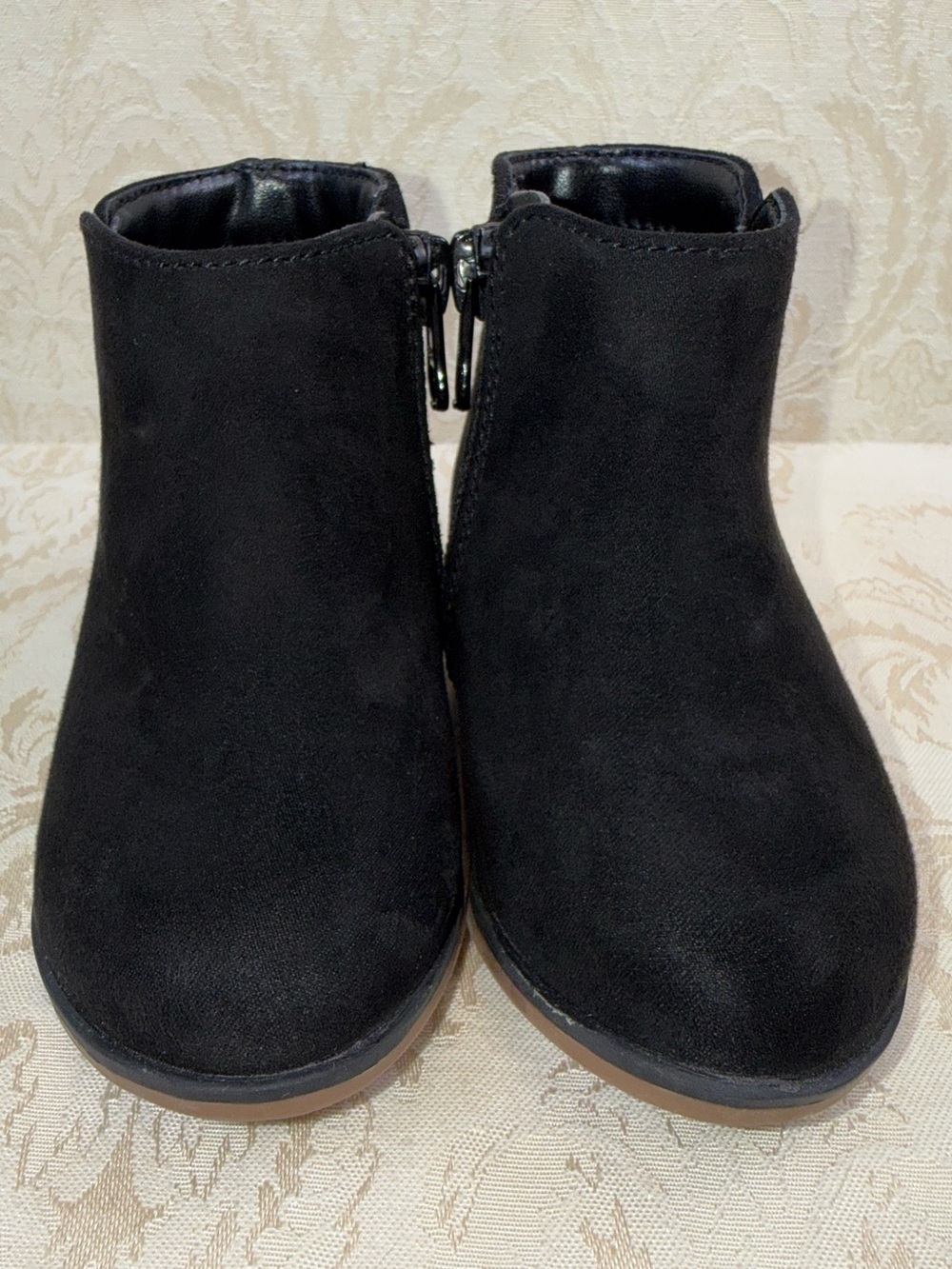 Cat & Jack Girls Black Ankle Booties Size 5 Side Zip Faux Suede Low Heel - Picture 2 of 7